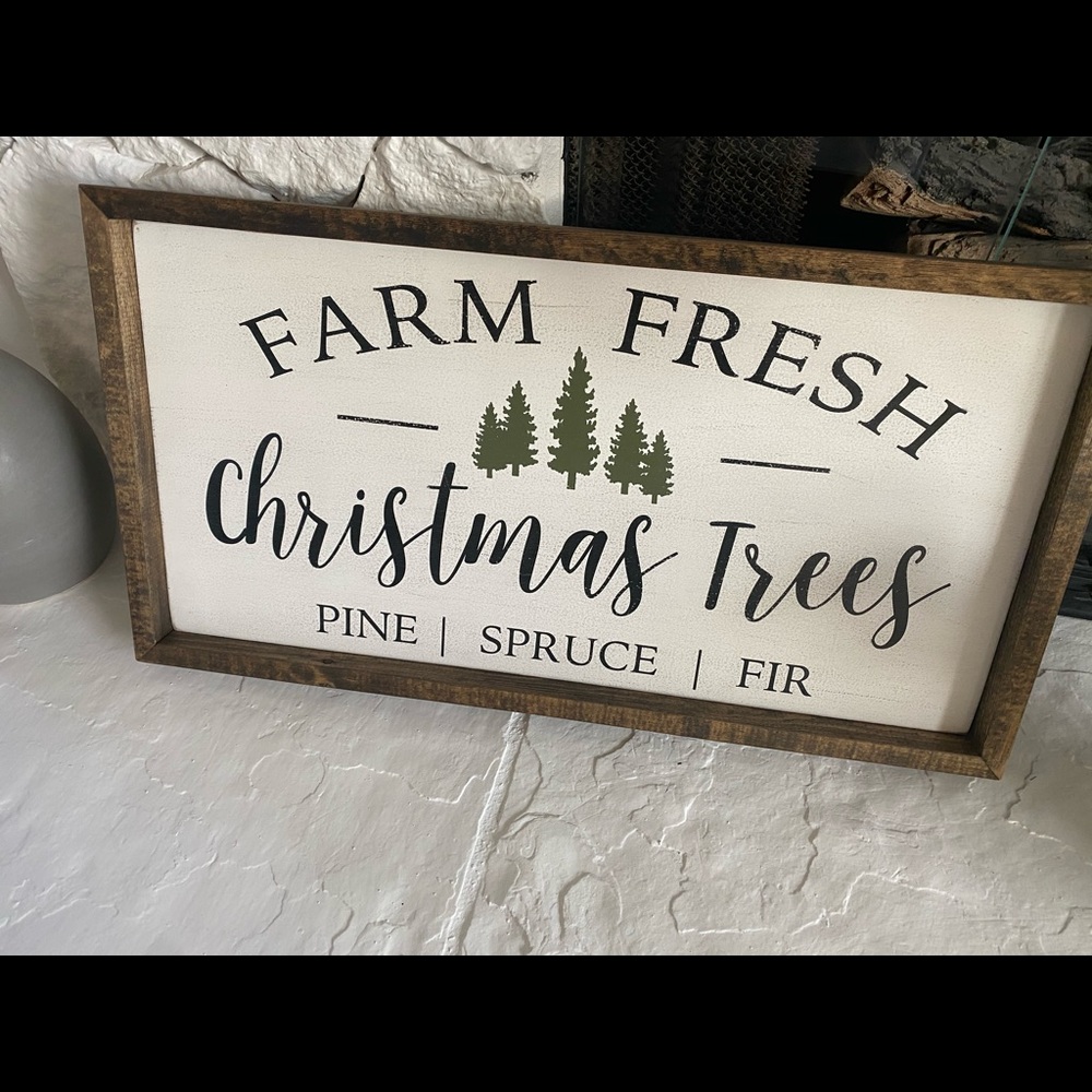 Handmade Christmas Sign - Picture 2 of 3